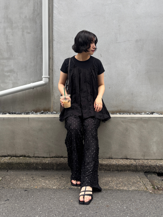crinkle crinkle crinkle for SALON adam et ropéのパンツ、<br class="sp">キャミ<br class="pc">ソール、バッグ